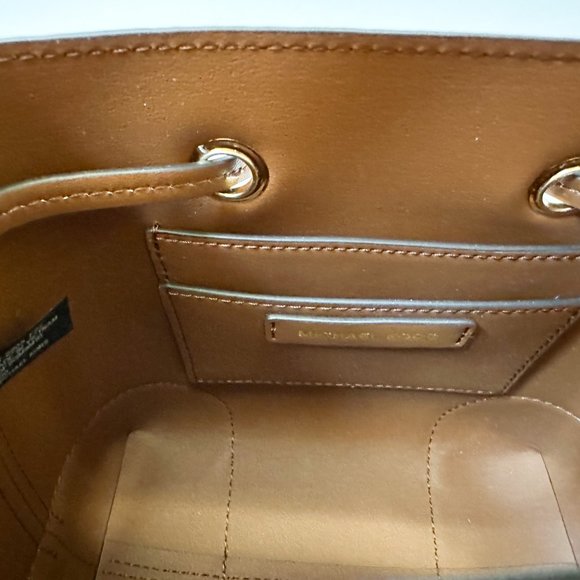 Michael Kors Mercer Small MINI Bucket Messenger Shoulder Bag MK Brown - Picture 11 of 13